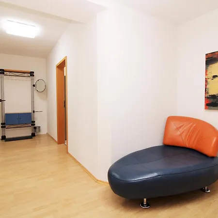 Haus Triton 6 *