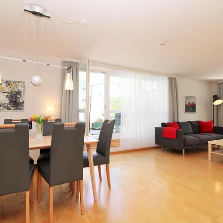 Haus Triton 6 *