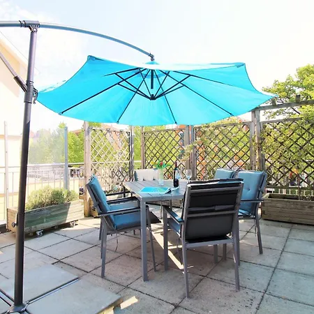 Apartment Haus Triton 6 *